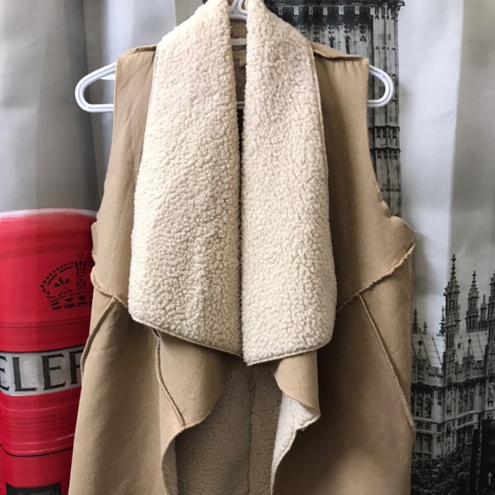 Shearling Faux fur vest - Beige